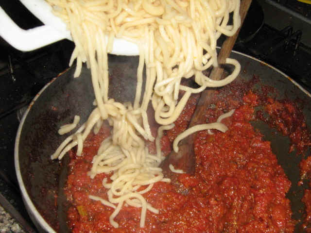 spaghetti falling