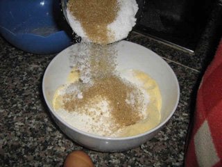 adding sugar to flour for meini