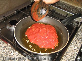 making meatballs sauce