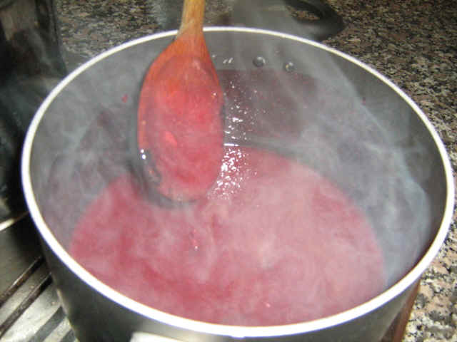 making cherry gelatin